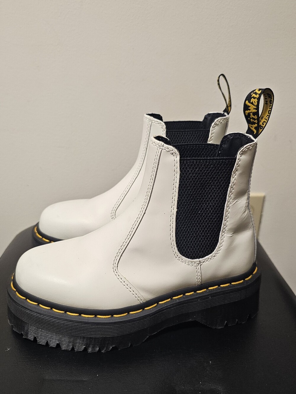 Dr. Martens 2976 Quad Platform White Chelsea Boots Size US 4 - Picture 2 of 12